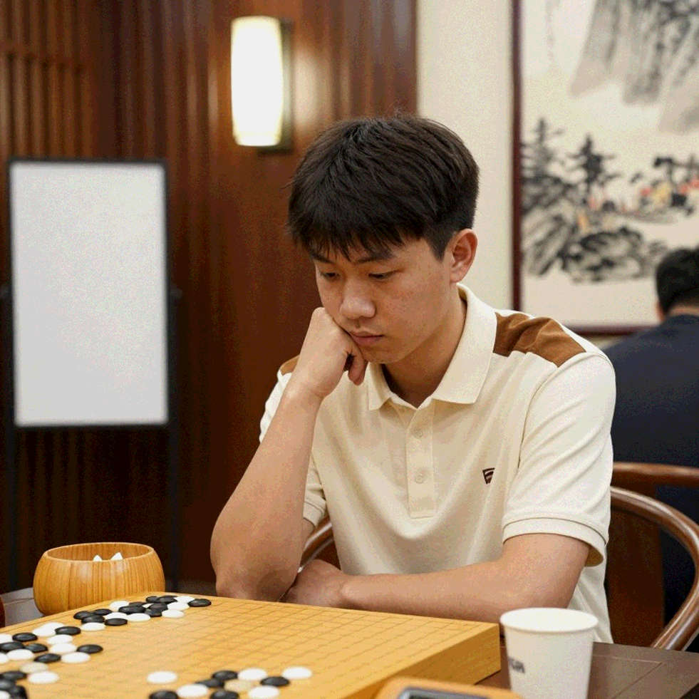 Carlsen chỉ tay về Sindarov, gọi Gukesh là cửa dưới: Bên trong ván cờ vô địch thế giới Carlsen chỉ tay về Sindarov, gọi Gukesh là cửa dưới: Bên trong ván cờ vô địch thế giới