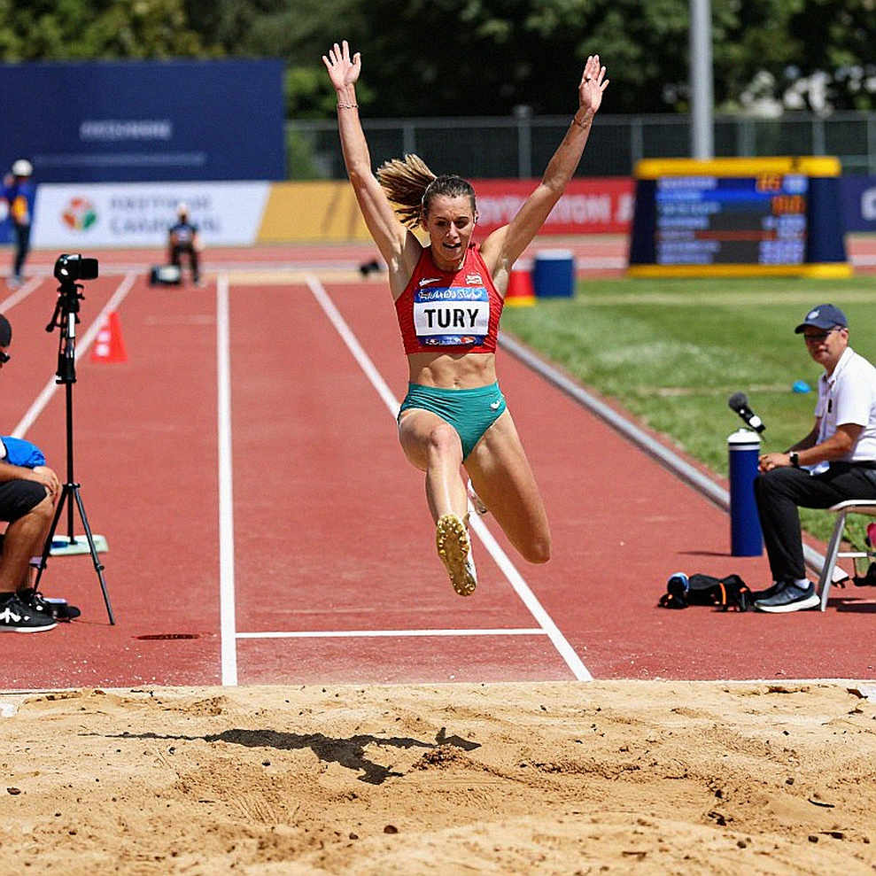 Amy Hunt's Endurance Test: In-Depth Analysis of the 22.16s Performance at Brussels Diamond League Final 2026 Amy Hunt's Endurance Test: In-Depth Analysis of the 22.16s Performance at Brussels Diamond League Final 2026