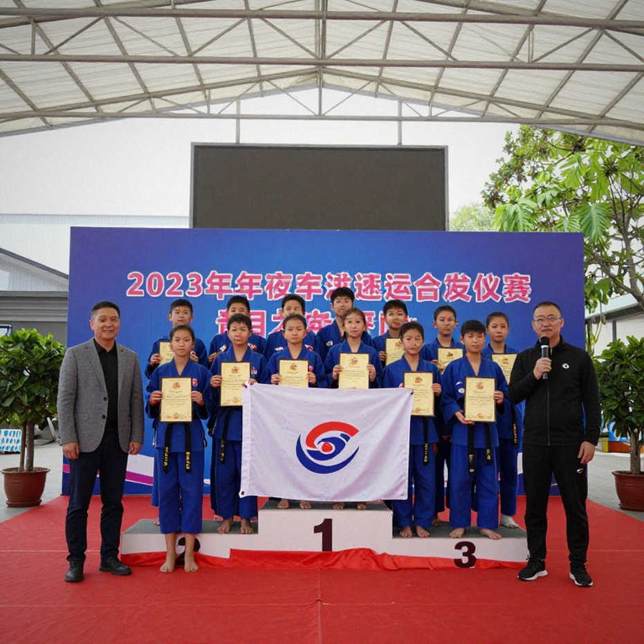 Khi dữ liệu không có gì để nói: Bài học từ một phân tích rỗng
