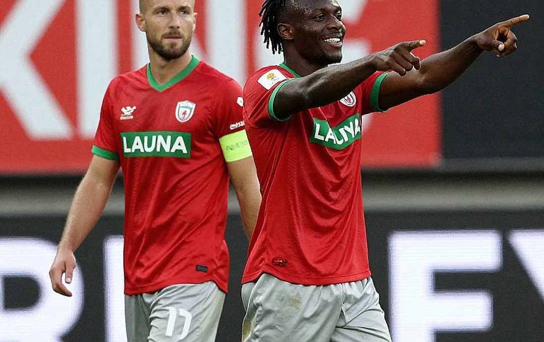 Hanoi FC: 40 Minutes in the Dressing Room and the Gap That Reputation Cannot Cover Hanoi FC: 40 Minutes in the Dressing Room and the Gap That Reputation Cannot Cover