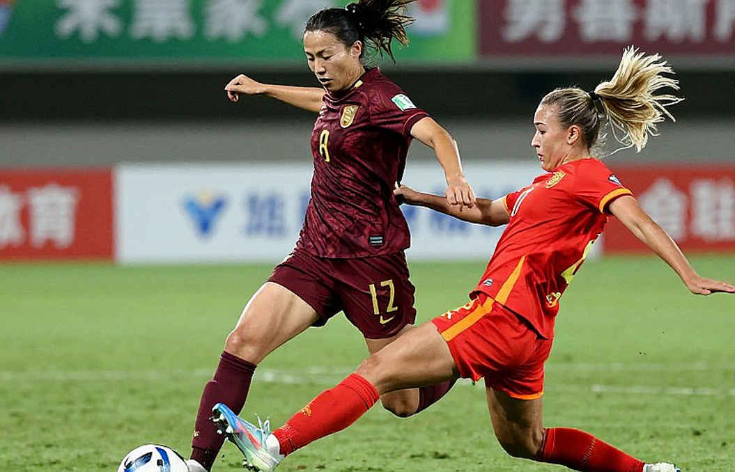 CAHN wins Hanoi derby in stoppage time: 90+4 goal from a man down